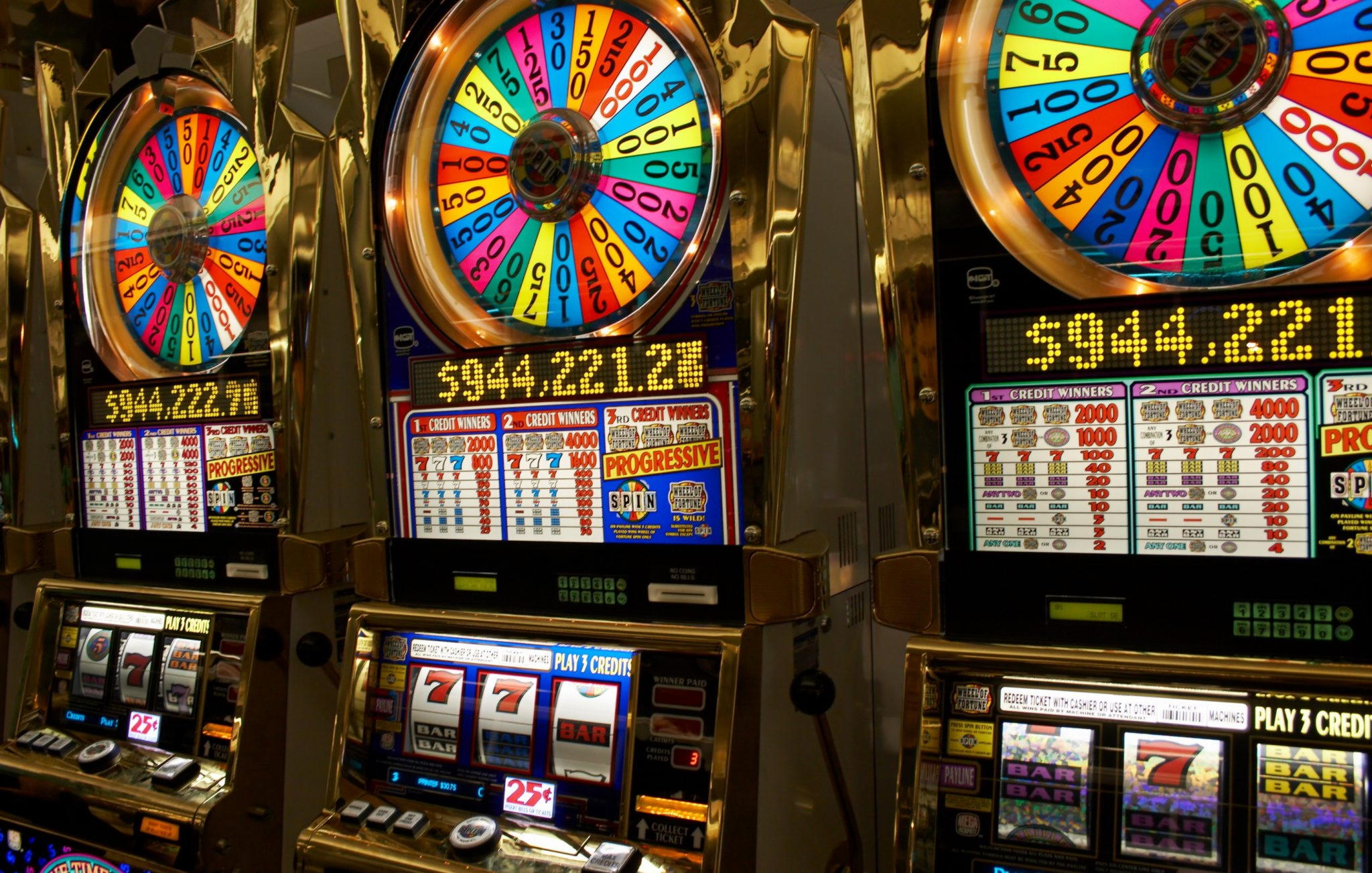 €370 Free Cash at Royal Vegas Casino
